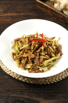 酸扁豆炒羊肉絲
