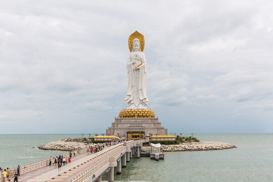 海南三亞南海觀音