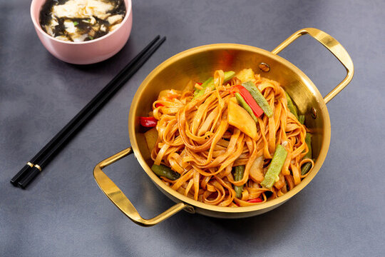 蕓豆燜面