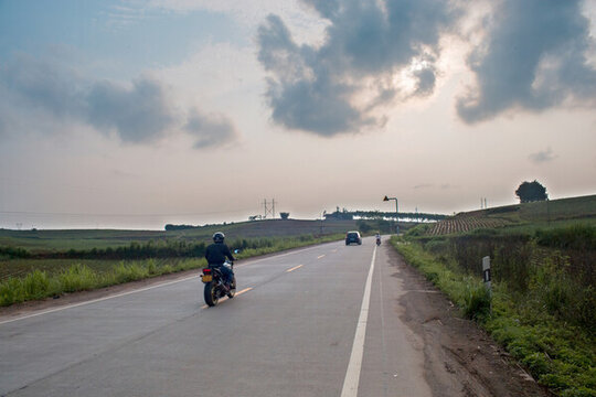 路上的風(fēng)景