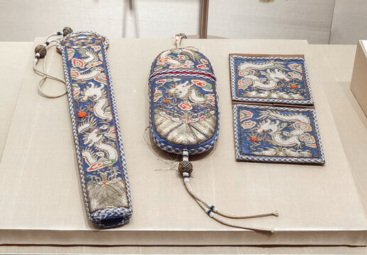 清代刺繡串珠飾品