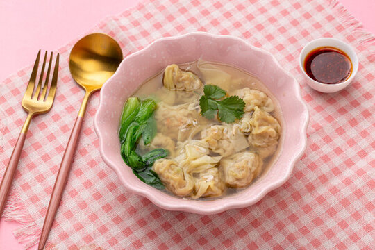 清湯餛飩