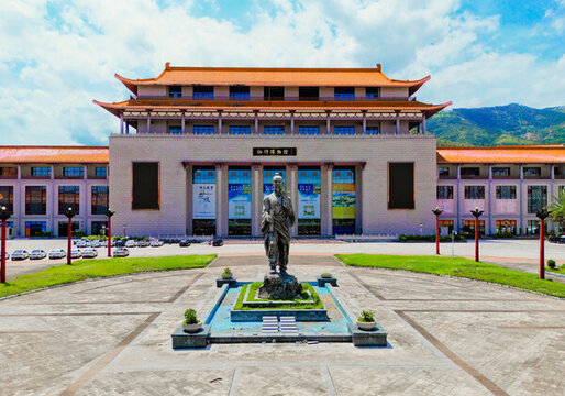 中国古典工艺博览城鲁班雕像
