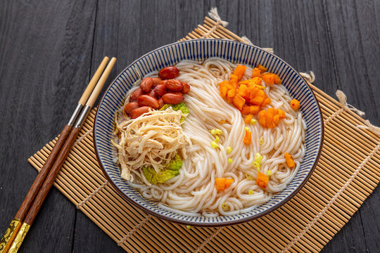 綿陽雞肉米粉