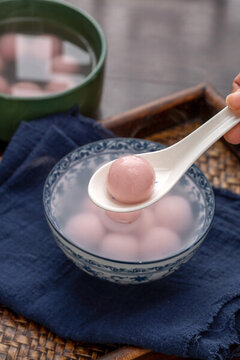 草莓湯圓