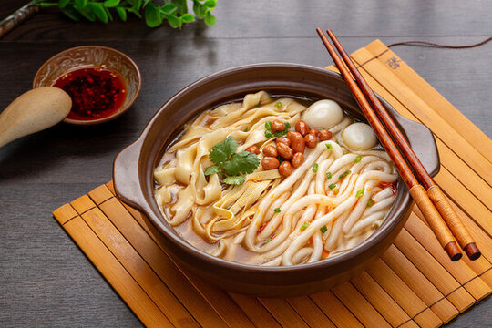 砂鍋土豆粉