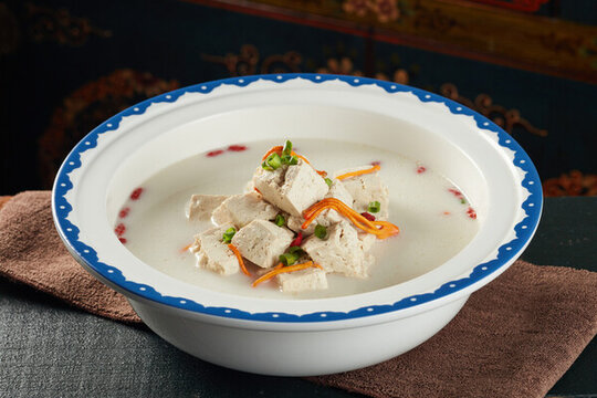 蟲(chóng)草花豆腐湯