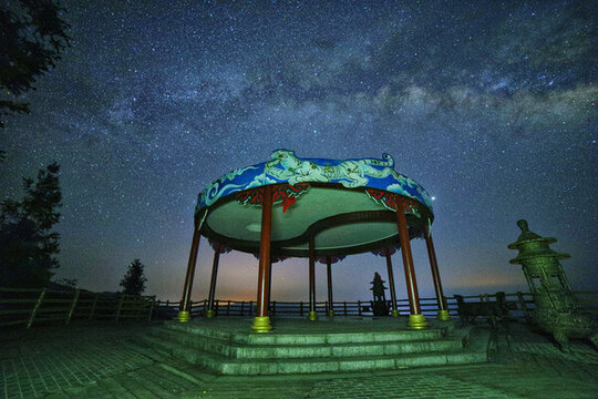 紫鵲界的星空