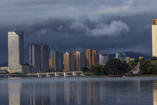 北國江城吉林市雨后風光
