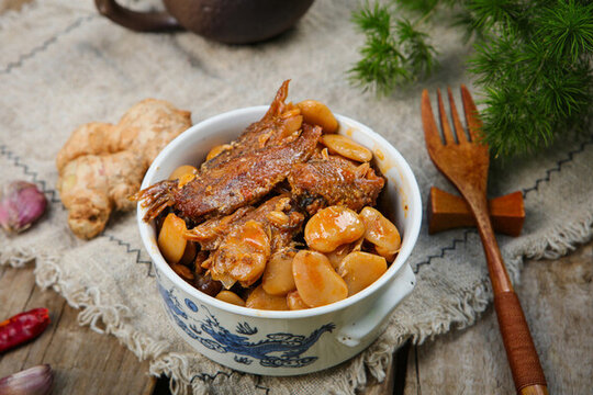 白扁豆燒黃花魚(yú)