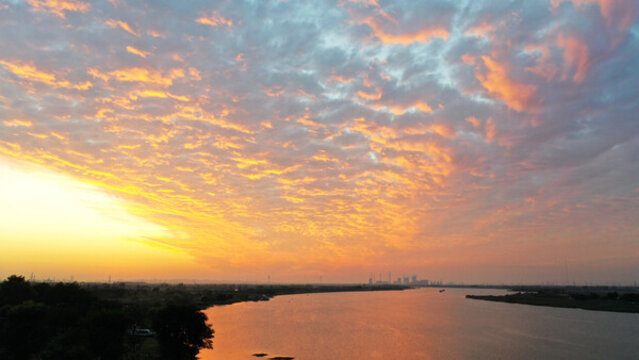 淮河夕陽晚霞