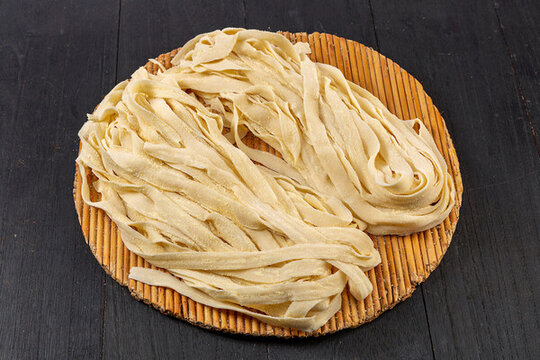 生刀削面條