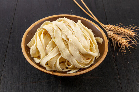 生刀削面條