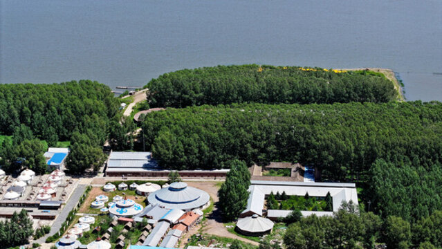 張家口壩上閃電湖