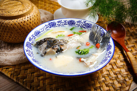 鯽魚豆腐湯
