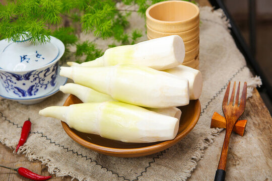 潔白無(wú)瑕的茭白