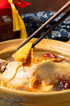 冬季養(yǎng)生鴿子養(yǎng)生湯