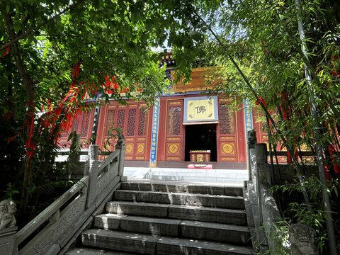 護(hù)國興教寺院