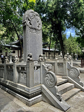 興教寺院石碑