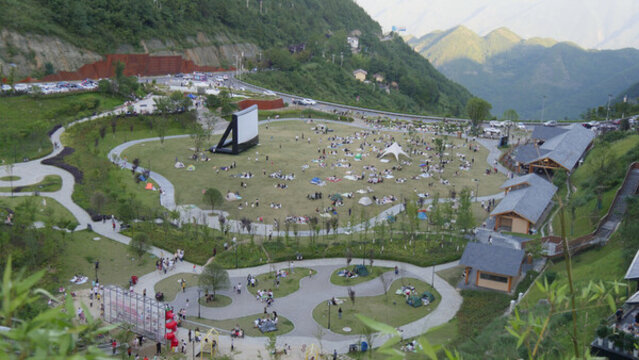 市民夏天納涼避暑