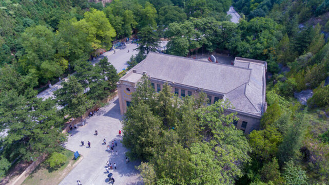延安楊家?guī)X七大禮堂