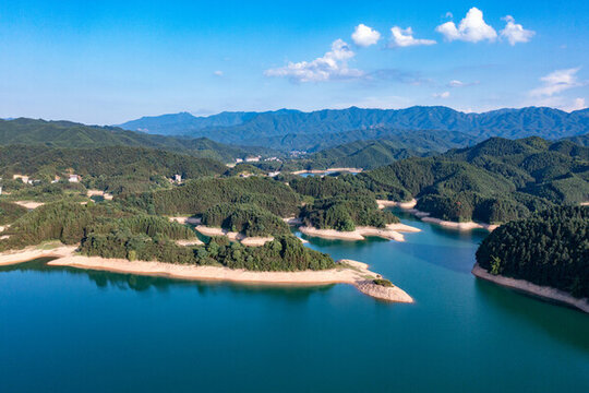 航拍湖南衡陽(yáng)常寧市常寧天湖