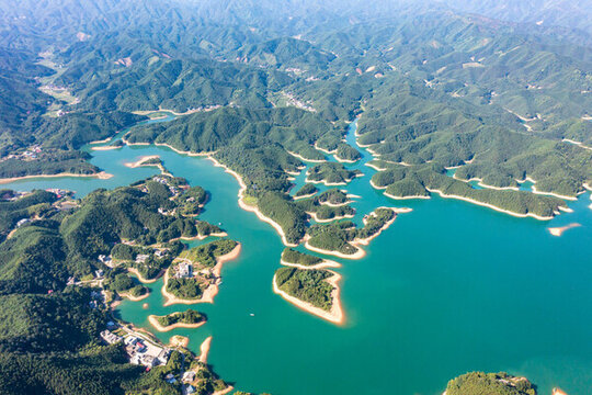 航拍湖南衡陽(yáng)常寧市常寧天湖