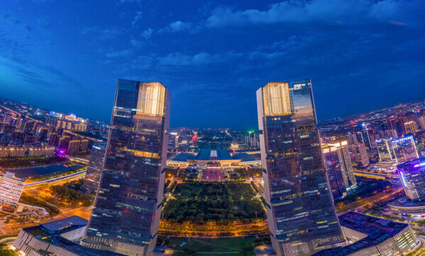 航拍鄭州綠地雙子塔天際線夜景