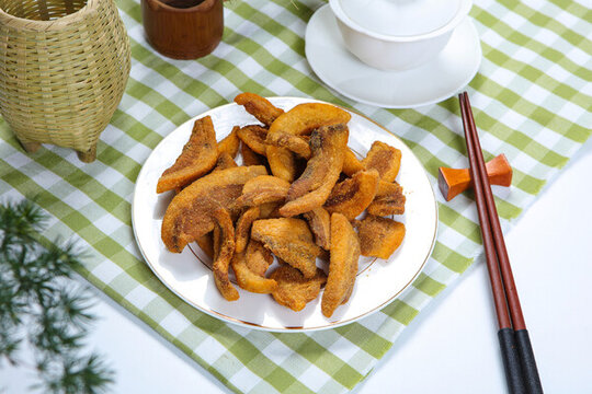 酥脆的豬肉粕