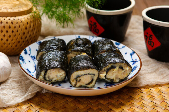 層次分明的紫菜肉卷