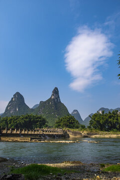 風(fēng)景藍(lán)天白云