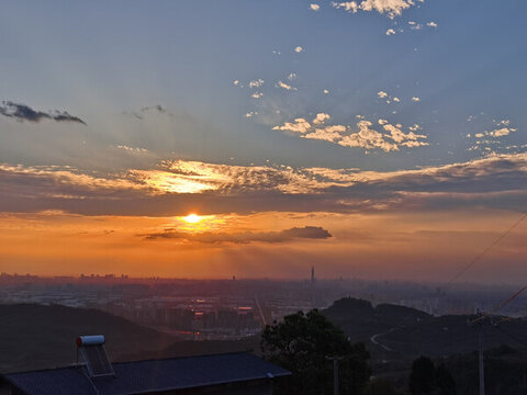 夕陽(yáng)余暉