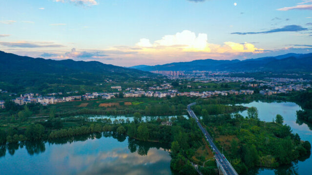 龍湖夜色
