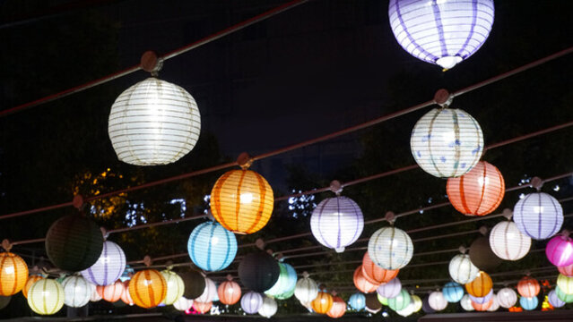 夜間燈籠