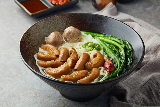 牛肉丸牛腸粿條