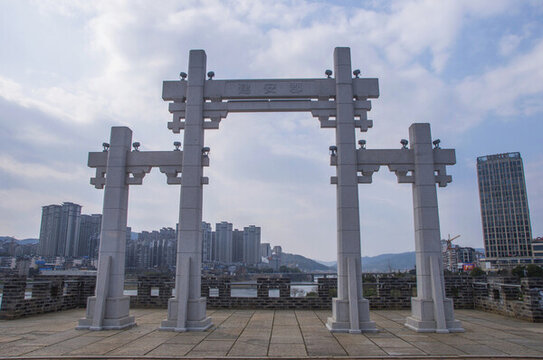建安郡牌坊門