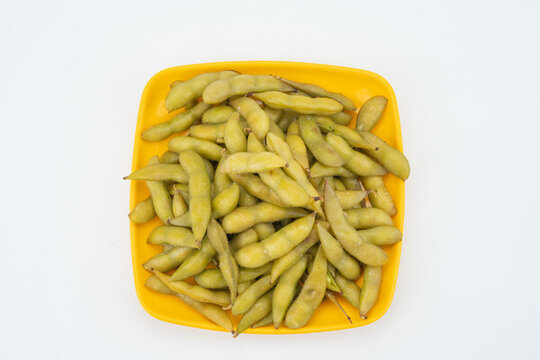 煮毛豆