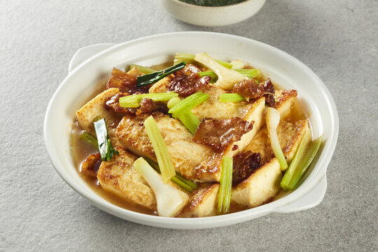 芹菜蒜苗白豆腐