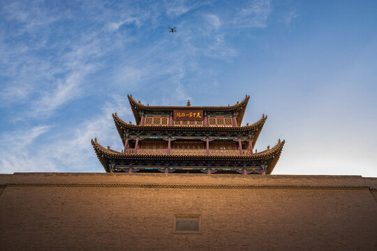 夕陽(yáng)晚照嘉峪關(guān)