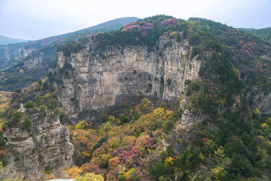 山東濟(jì)南龍洞藏龍澗航拍秋天