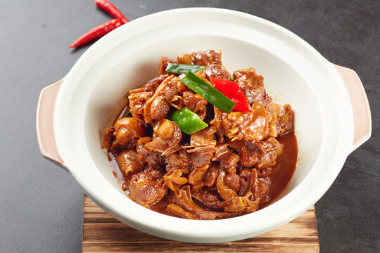農(nóng)家啫啫鵝煲