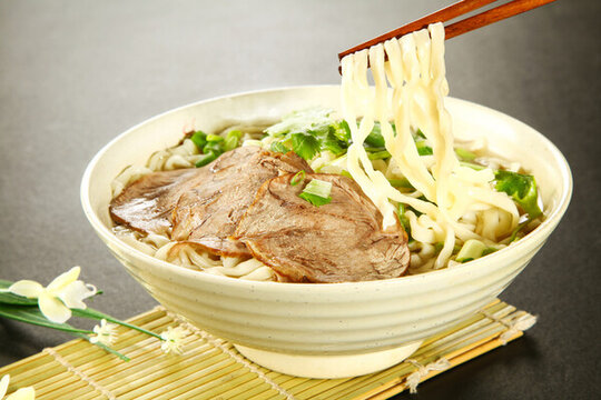 原汁牛肉湯面