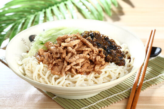 肉絲打鹵面