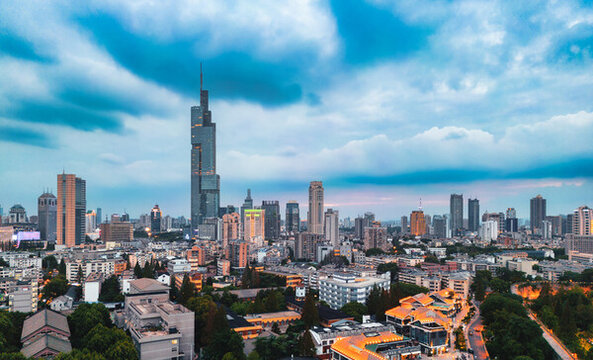 南京市新街口紫峰大廈城市夜景