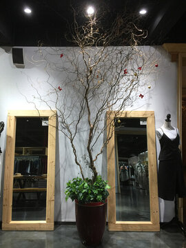 新中式展廳服裝展示