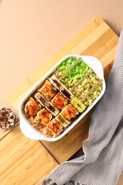 帶蔥雞腿飯