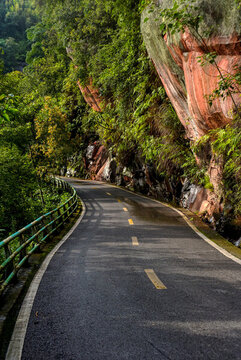 山區(qū)公路