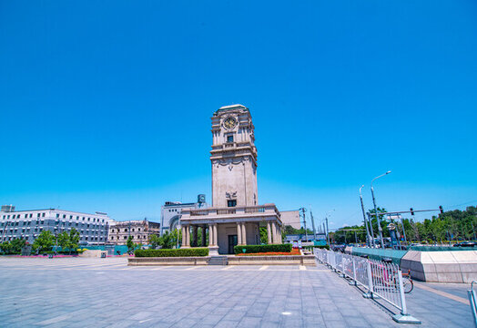 天橋廣場鐘樓