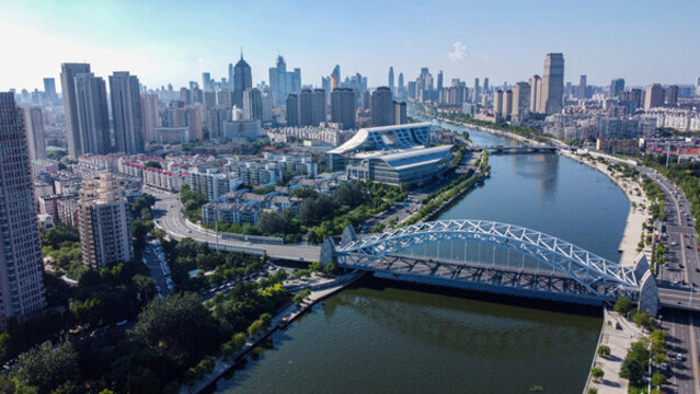 航拍天津海河國泰橋段都市風(fēng)光