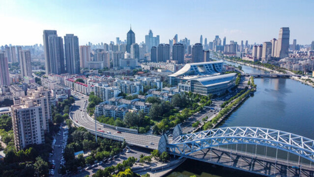 航拍天津海河國泰橋段都市風(fēng)光